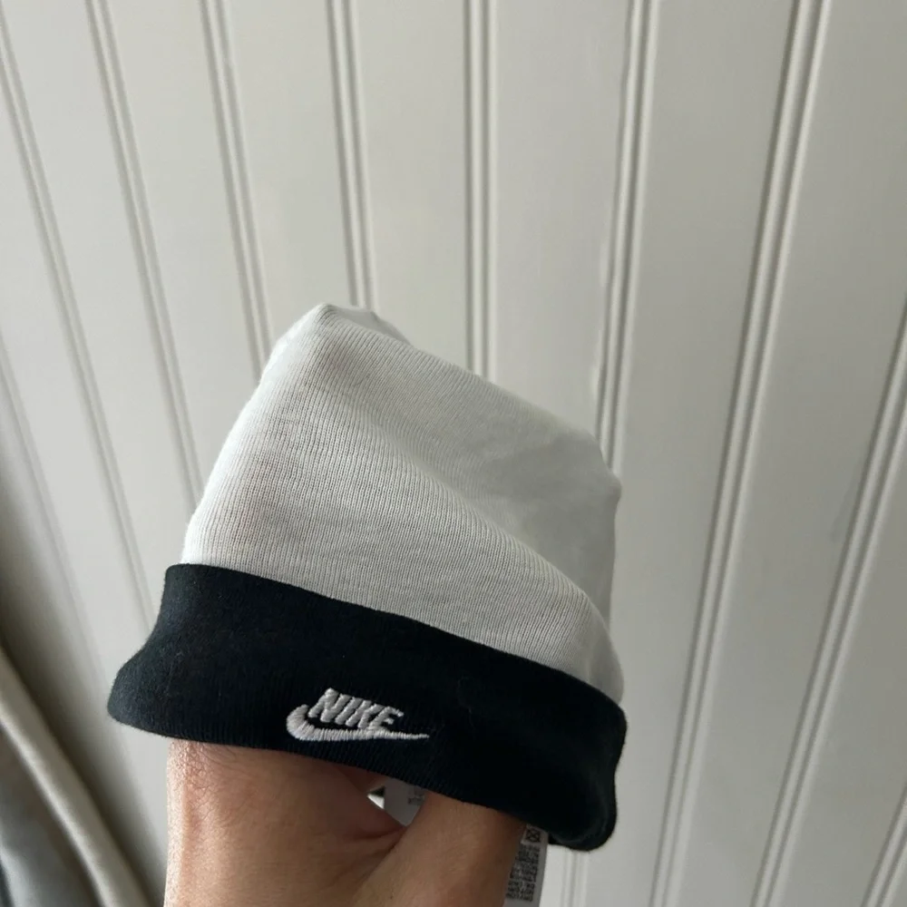 Nike Baby 0-3 Months White and Black Beanie Hat